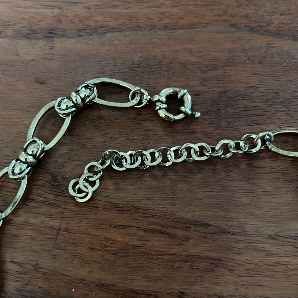 Accessory Jane Fun Necklace - Picture 2 of 3